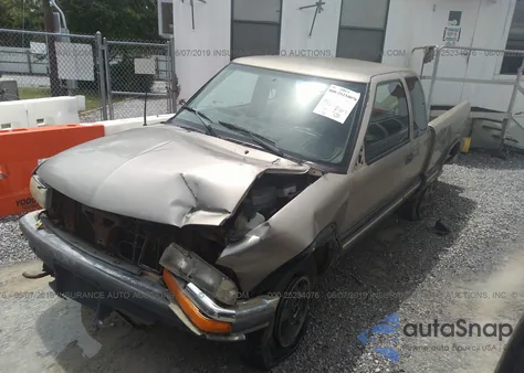 1998 Chevrolet S Truck S10 z USA, uszkodzony, nr VIN 1GCDT19XXW8155986